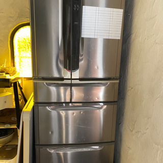 家庭用冷蔵庫　保湿鮮蔵庫 置けちゃうビッグ GR-W42FT
