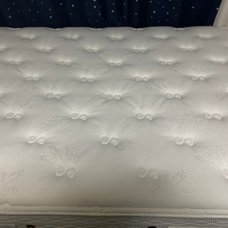 ダブルベット　シモンズ　