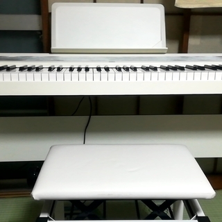 電子ピアノ☆KORG B1☆2018年製☆88鍵☆ホワイト♪スタ...