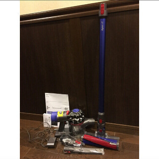ほぼ新品☆Dyson ダイソン充電式クリーナー☆定価約￥5万　格安SALE❣️