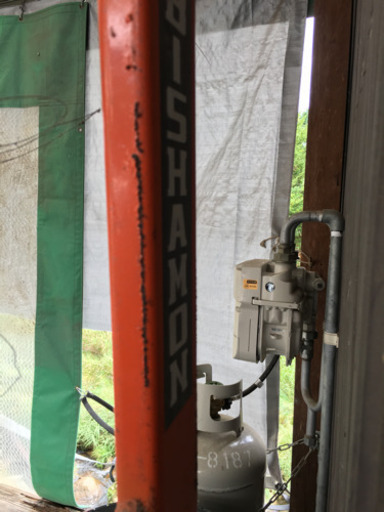 トラバーリフト 250kg 手動のフォークリフトです