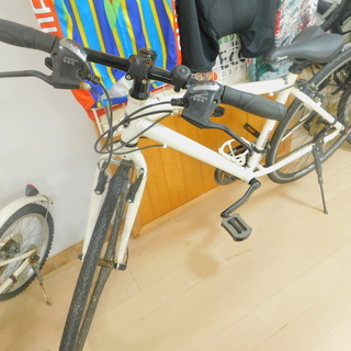 【エコプラス小倉南店】イグニオ IGNIO ホワイト 24段変速 クロスバイク ☆スタッフ向井オススメ☆ 中古車 自転車 チャリ スポーツ車 通勤 通学 チャリ スポーツ車 福岡 北九州 小倉 南 湯川 中古