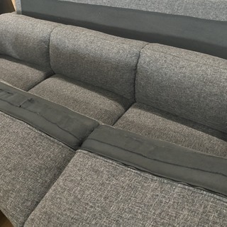 激安カウチソファー！最終最後の1台！現品飲みです！ネットでも売ってません。背もたれが高くて座り易い！