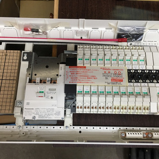 住宅分電盤 太陽光発電用ブレーカー付き 定格電流60A 未使用品 箱、説明書無し 美品