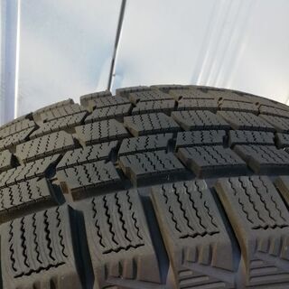 DUNLOP 215/65R15　エルグランドスタッドレスタイヤ