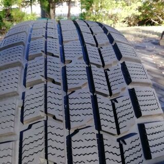 DUNLOP 215/65R15　エルグランドスタッドレスタイヤ