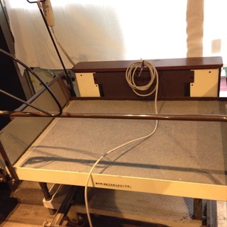 値下げ！■Z645■車椅子用電動昇降機 イウラ UD-400 玄関 車イス 屋内専用段差解消機 値下げ！□Z645□車椅子用電動昇降機 イウラ UD-400 玄関 車イス 屋内専用