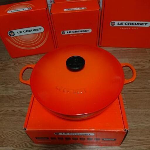 ‼️新品税込39600円です‼️値引きしました‼️ル・クルーゼ(Le Creuset) 鋳物 ホーロー 鍋 マルミット 26 cm オレンジ ガス IH オーブン 対応