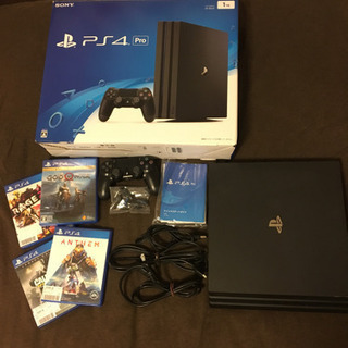 【1/19まで】PS4pro(付属品全てあり)＋ゲームソフト4本