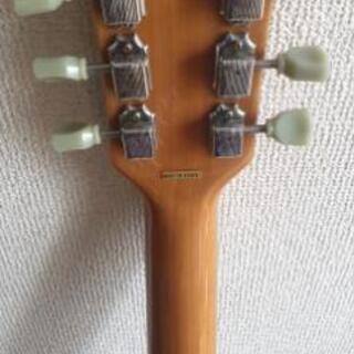 Les Paul風のエレキギターとvoxのアンプ Les Paul風のエレキギターとvoxのアンプ