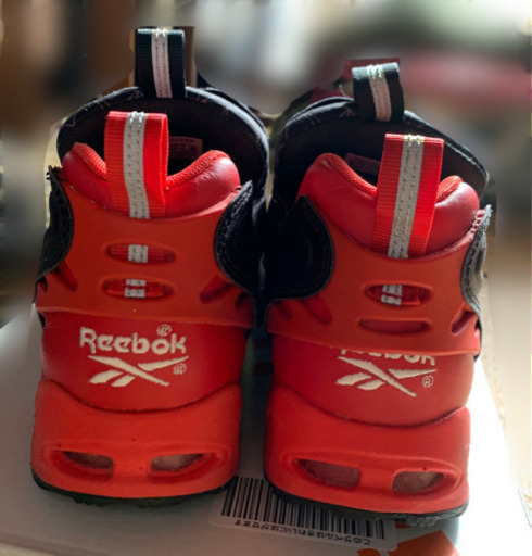 Reebok ポンプフューリー 限定カラー