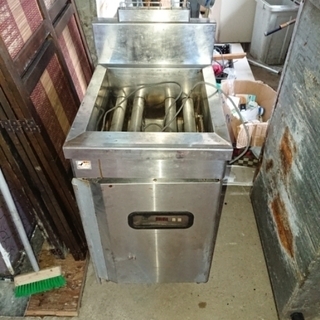 うどん、そば、ラーメン屋さん必見　開業セット　ボイラー　フライヤー　ミキサー　ウオータークーラー