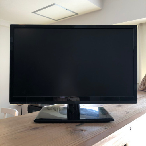 Panasonic 19インチテレビ　TH-19C300 中古　動作問題なし