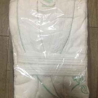 新品未使用未開封＊BVLGARI＊白のバスローブ