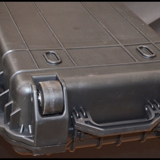 中古 大型ガンケース ハードケース キャスター付き 長さ 135cm 2丁収納