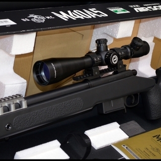 美品 東京マルイ M40A5 ボルトアクションエアーライフル BKストック +