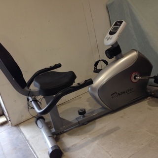 ★1230★ダイコー(DAIKO)　フィットネスバイク　電動マグネット式 　8段階負荷 リカンベントバイク 家庭用 DK-8304R 
