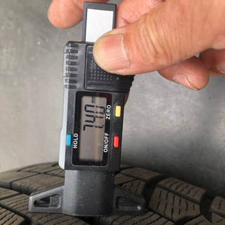 終了しました）[管678] ヨコハマ スタッドレス 215/50R17 中古4本 