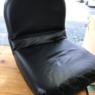 【リサイクルスターズ】シックなデザイン！座椅子 合皮