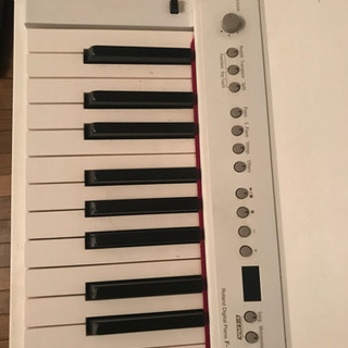 ROLAND 88鍵盤 電子ピアノF-110 WH(ホワイト・白)