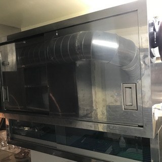 家具 業務用ステンレス食器棚 二段＋1段 壁付けタイプ 下ガラスタイプ