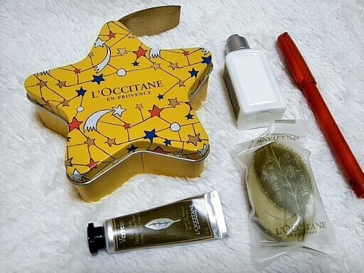 ★★フランスお土産!!「ロクシタン」星型の缶入り・ハンドクリーム＆ソープ＆ボディローションのセット★★