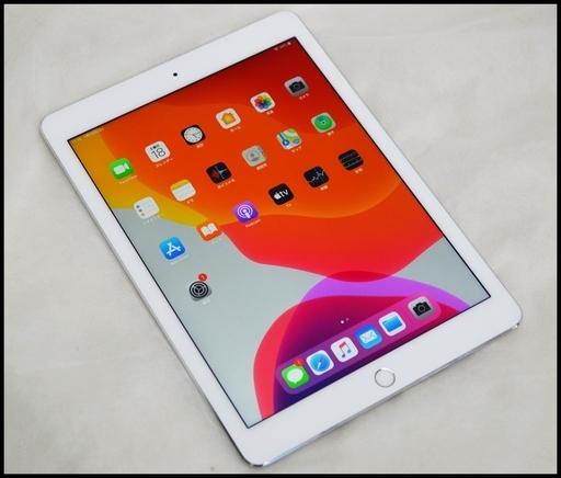 中古 iPad Pro 9.7インチ 128GB シルバー WiFiモデル A1673 MLMW2J/A タブレット
