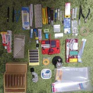 取引中 プラモデル工作グッズ他（山善食器乾燥機無し 瓶型塗料無し）