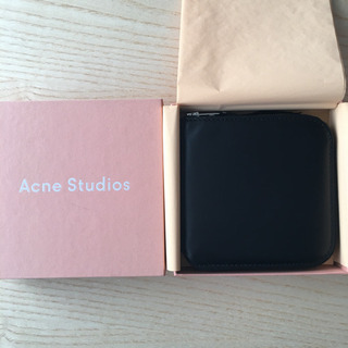 Acne Studios（アクネ ストゥディオズ）の黒財布
