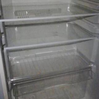 【受付終了】冷蔵庫　2011年　140L
