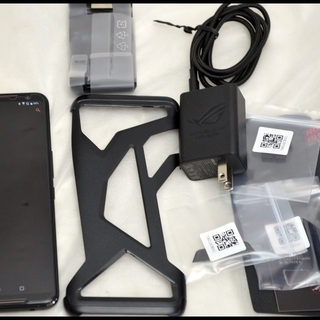 美品 ASUS ROG Phone II (12GB 1TB) ZS660KL-BK1TR12 SIMフリー