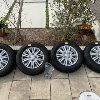 スタッドレスタイヤ・ホイール　4本セット　軽自動車