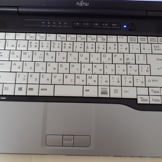 【取引中】　☆Corei5+SSDで超快適☆　FUJITSU　LIFEBOOK　１５インチ　windows10