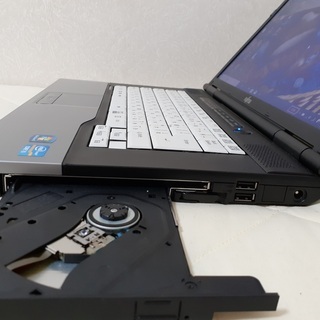 【取引中】　☆Corei5+SSDで超快適☆　FUJITSU　LIFEBOOK　１５インチ　windows10