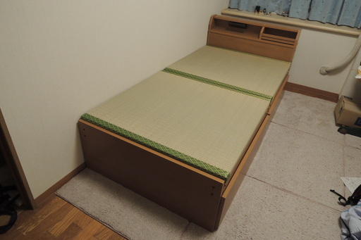 シングルベッド（収納あり）畳タイプ　幅78×奥行208×高さ73.5（床面高42）ｃｍ