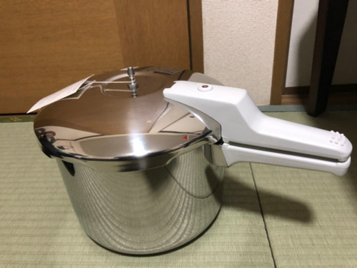 圧力鍋　5.5L