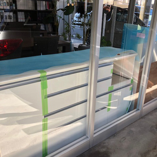 【超美品‼️】【新品　未使用】定価20万♪ 高級 パモウナ 160cm幅キッチンボード 食器棚 収納家具 4段引出し 鏡面仕上げホワイト♪