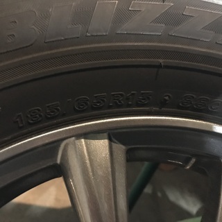 185-65-R15　４本セット　４穴ナットあり　アルミ付きブリザック　スタッドレスタイヤ（デミオ使用）美品