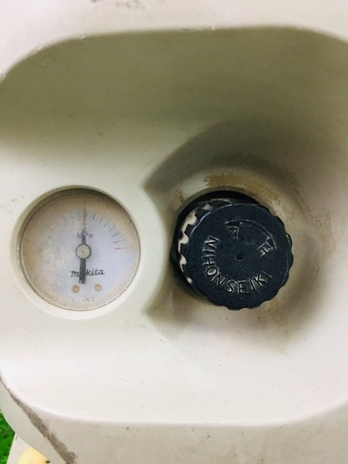 マキタ AC700 常圧コンプレッサー 【リライズ野田愛宕店】【店頭取引