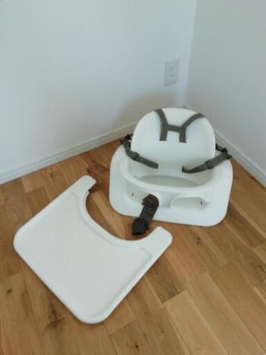 ストッケステップス ベビーセットとトレイのセット ホワイト ベビーチェア ハイチェア