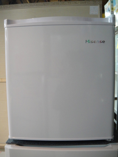 2017年製　ハイセンス　１ドア冷蔵庫　EH-R421W　42L　直冷式　単身　小型冷蔵庫