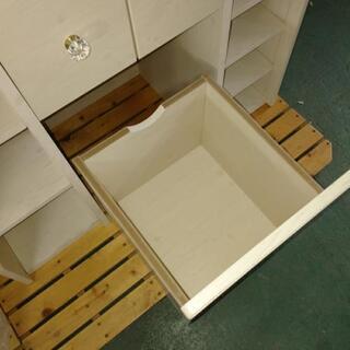 家具 現在商談中！ホワイト ドレッサー入荷しました。現品限り