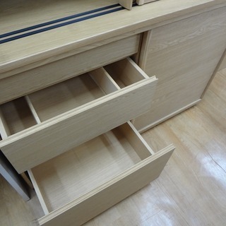 【取りに来れる方限定】karimokuのスライド扉食器棚!!