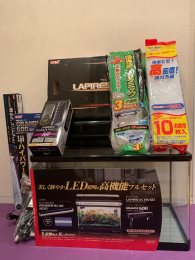 水槽台も有☆GW５/6までお値下げ☆取説兼保証付き超美品‼︎ GEX ラピレスRV60GT LED 水槽セット