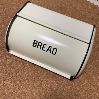 BREAD缶ケース。無料です！
