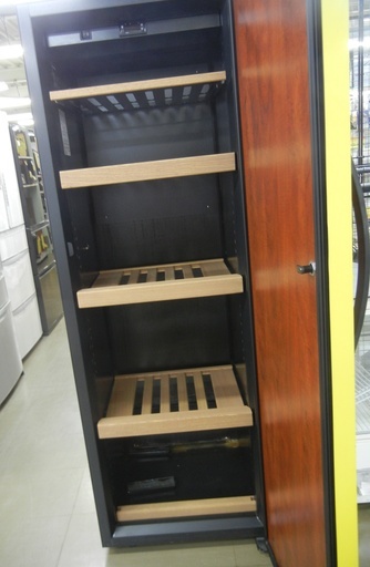 ドメティック　CS200D　大型セラー　中古品　 高級大型　ワインセラー　ドメティックCS200DN 128〜最大206本収納可