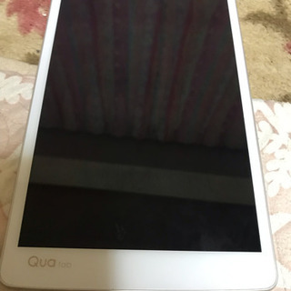 au Qua tab タブレット 本体