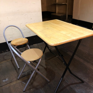 パイプテーブルと椅子2脚