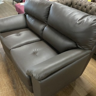 ２Pソファー早い者勝ち！アウトレット価格12800円！早い者勝ちです！スグに売れますよー( ^o^)ノ 2Pソファー早い者勝ち！アウトレット価格12800円！早い者勝ちです