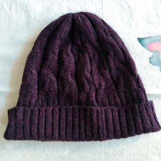 赤紫のシンプルニット帽